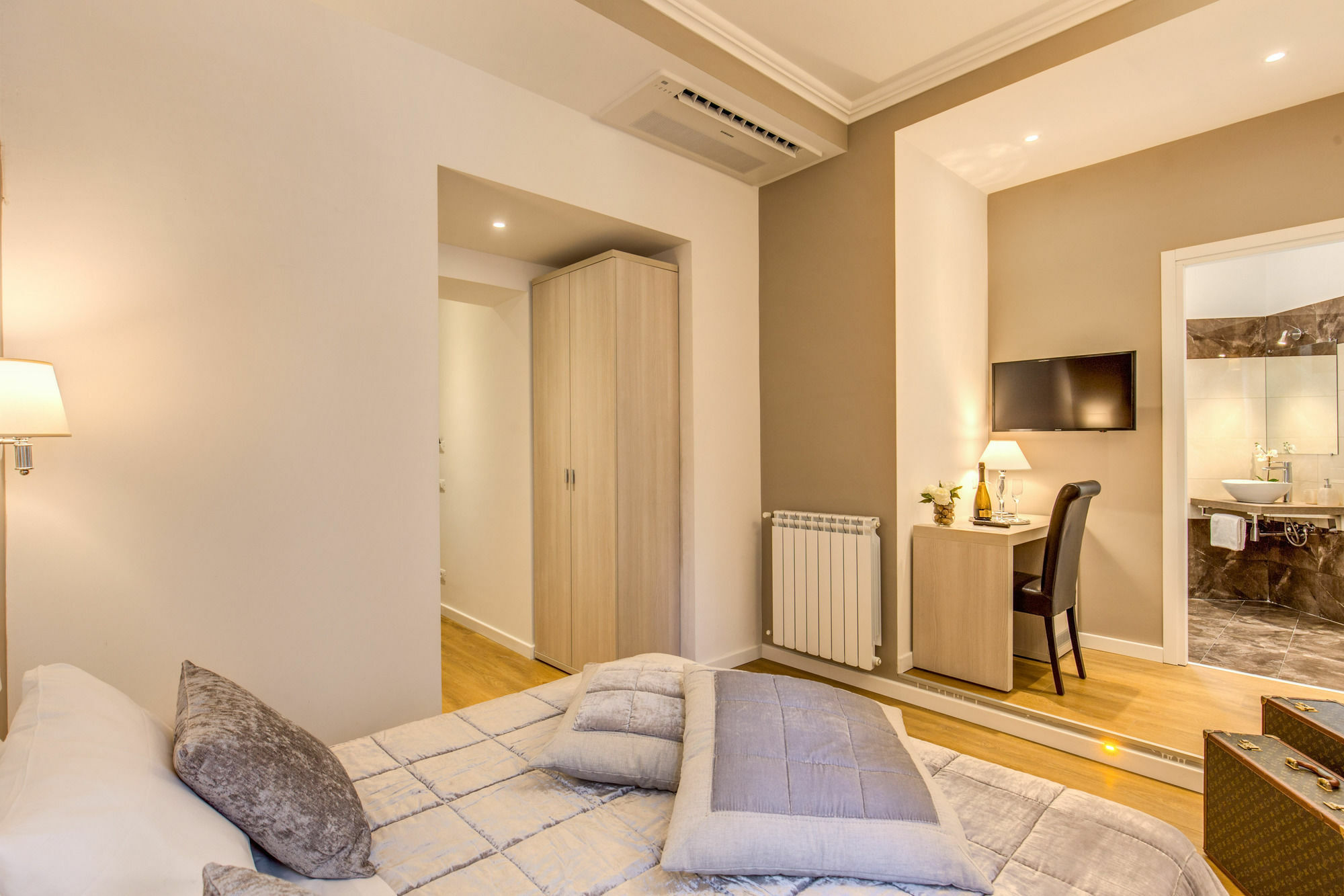 The Bridge Guest house 3*